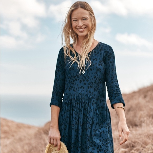 Garnet Hill Dresses & Skirts - Garnet Hill Bohemian Pocket-Detail Dress